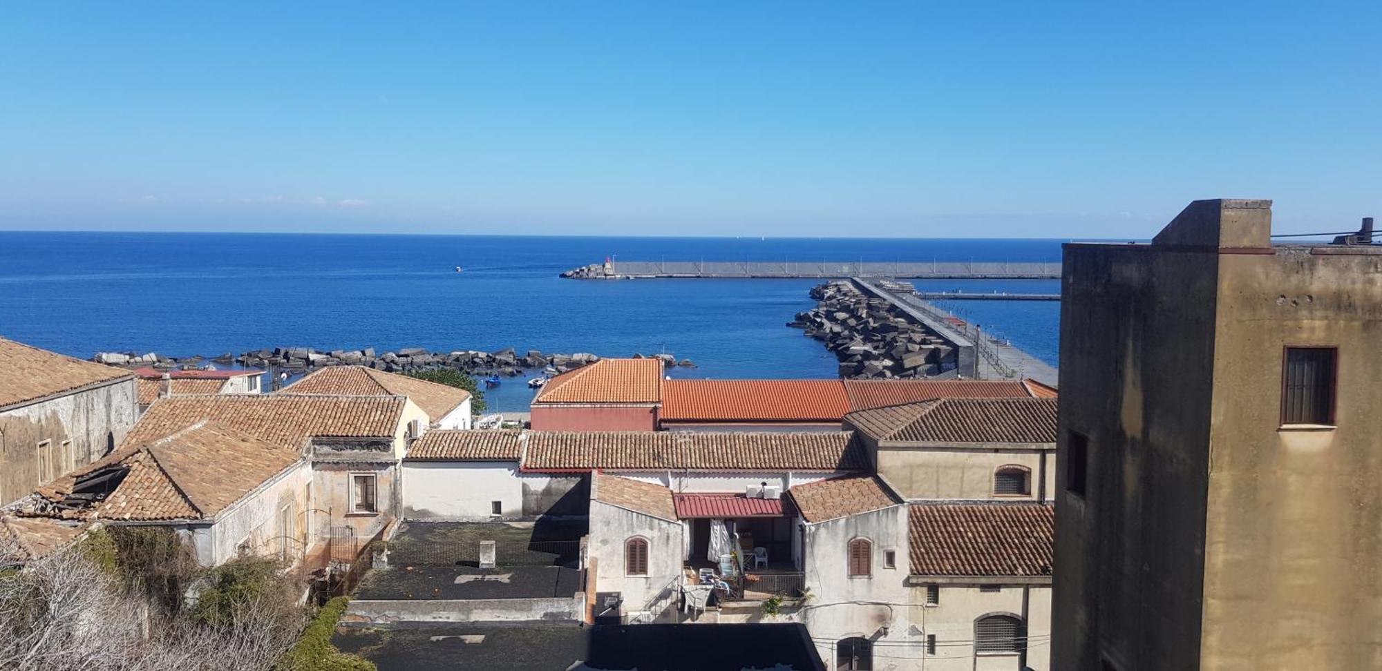 Alba Marina E Tramonti Etnei Appartement Riposto Buitenkant foto