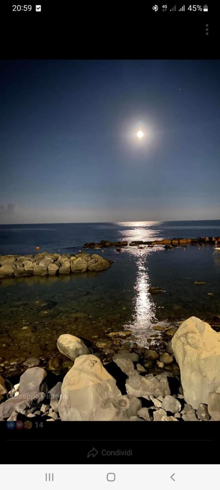 Alba Marina E Tramonti Etnei Appartement Riposto Buitenkant foto